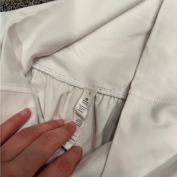 Lululemon Om Pant
Commuter Denim White / Fossil / White size 8 - Picture 6 of 7